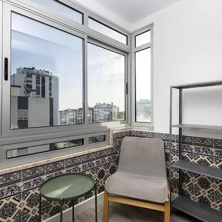 Cozy With Sea View In * אסטוריל