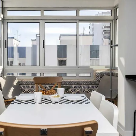 Cozy With Sea View In Appartement