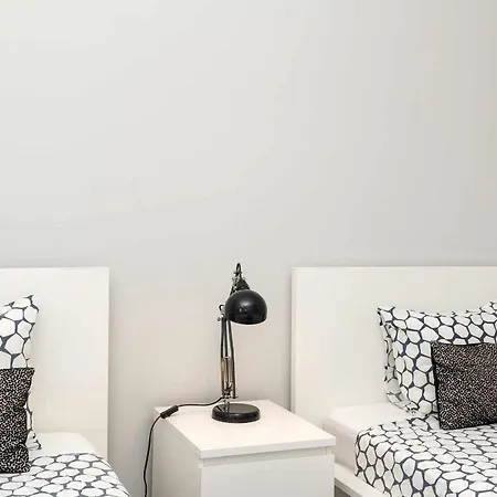 Cozy With Sea View In אסטוריל
